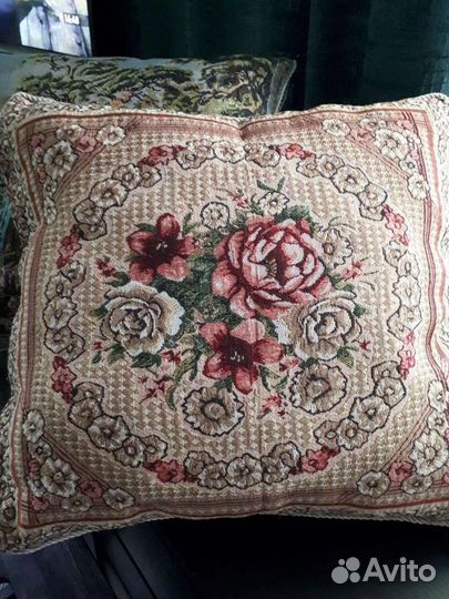 Подушки диванные. 5 шт. 4848