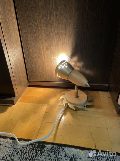 Бра, светильник на стену