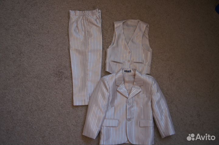 Костюм тройка на мальчика