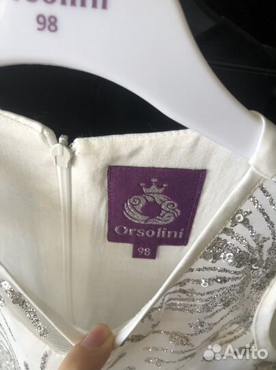 Платье белое праздничное 98