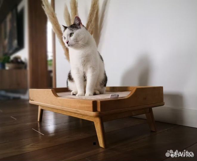 Лежанка для кошек / домик