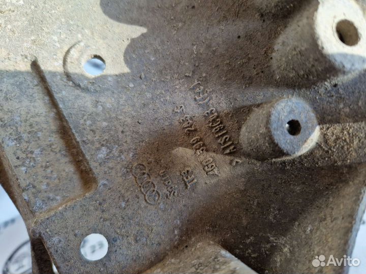 Кронштейн опоры коробки АКПП для Audi A8 D4