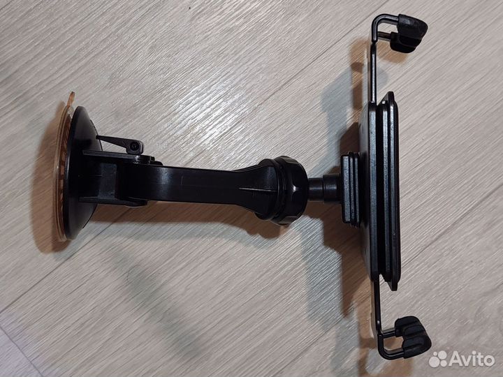 Держатель планшета в машину