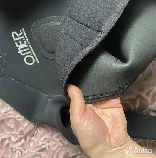 Гидрокостюм, ласты