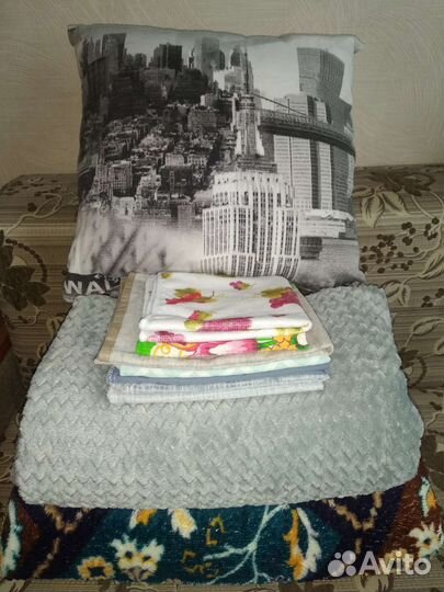 Пледы, подушки, наволочки, ламбрекены и др