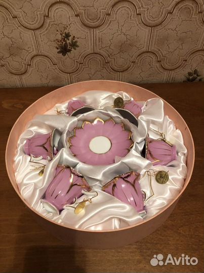 Чайный сервиз Staffordshire Royal Porcelain