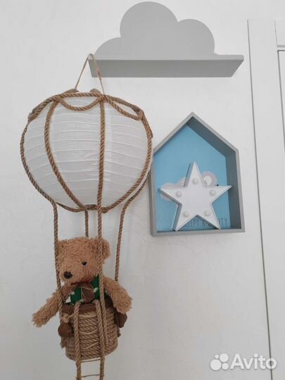 Воздушный шар с корзиной