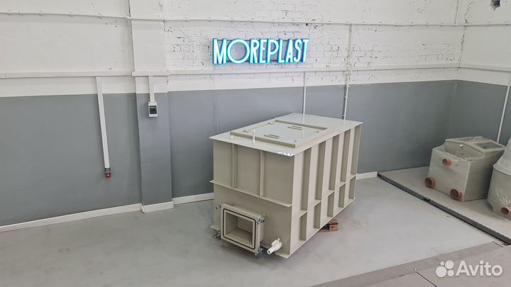 Контейнер для перевозки живой рыбы y79