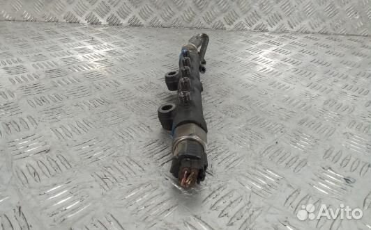 Топливная рампа дизельная toyota corolla verso 2