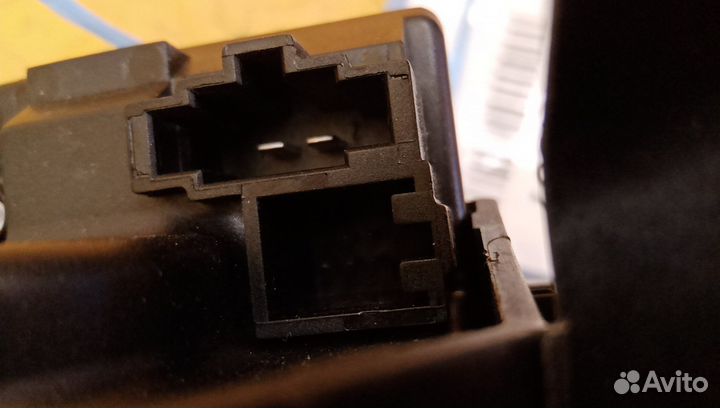 Замок зажигания Q7 (4L) 4F0910131J