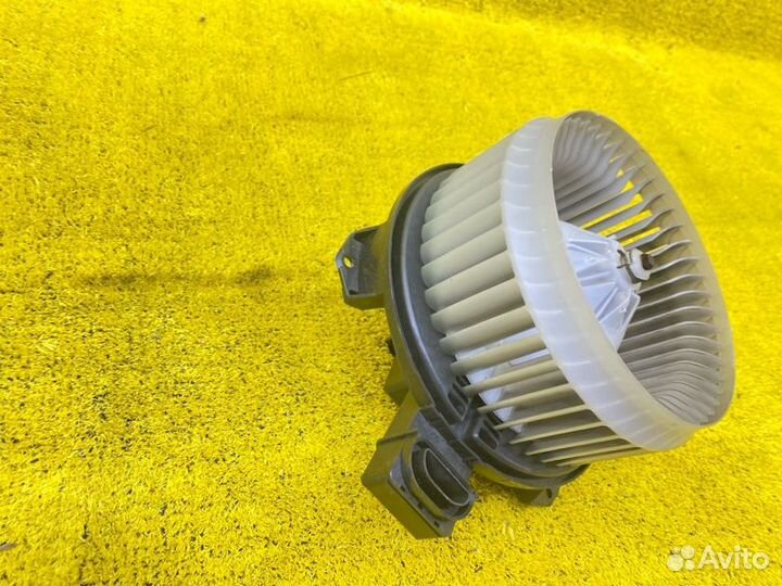 Мотор печки передний Toyota Land Cruiser Prado 139176