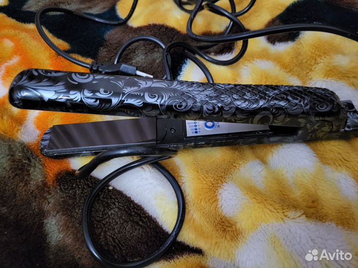 Выпрямитель для волос