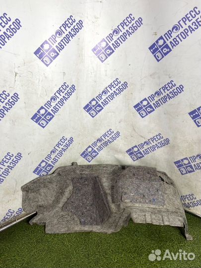 Обшивка багажника задняя левая Toyota Mark X седан