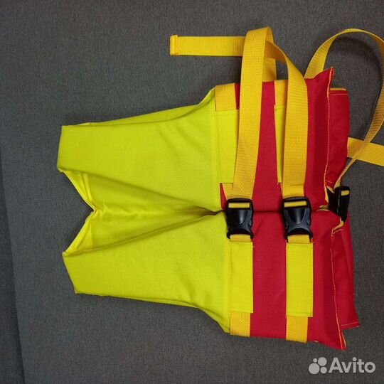Спасательный жилет