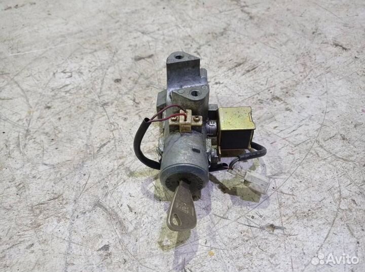 Замок зажигания Субару