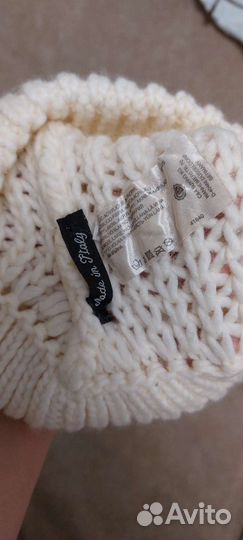 Шапка белая вязаная на девочку