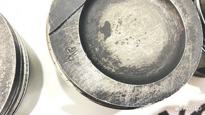 Поршень Volkswagen Passat B3 седан ABS 1992