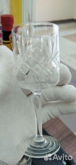 Хрустальные рюмки на ножке. Объем 70 мл
