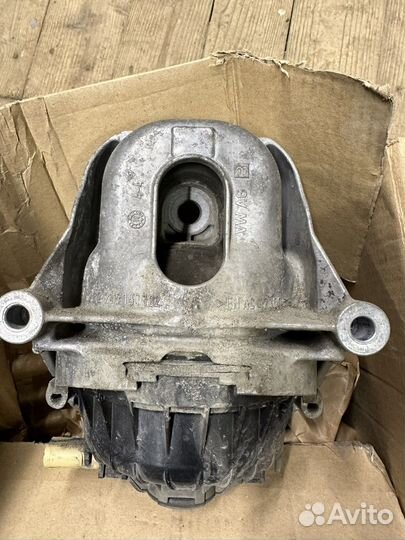 Комплект опор 4m0199371ff touareg cr,audi q7 4m