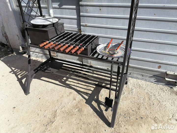 Мангал с крышей