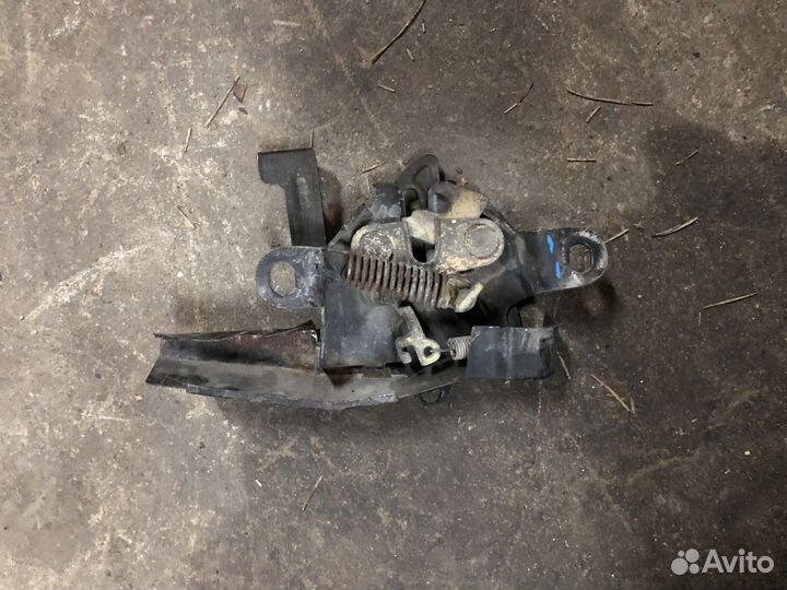 Замок капота (Lifan X60)