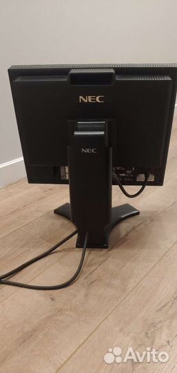Монитор NEC MultiSync LCD 1990SX 19 дюймов