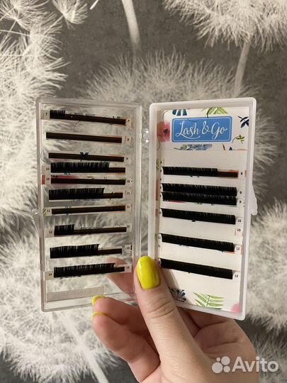 Для наращивания ресниц материалы