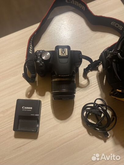 Зеркальный фотоаппарат canon