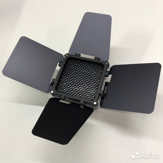 Осветитель светодиодный Zhiyun fiveray M20C RGB