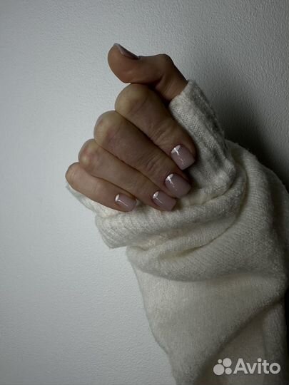 Нужна модель на маникюр