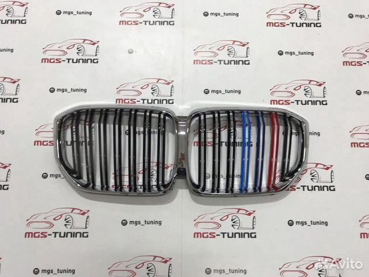Решетка в BMW Х5 G05 в стиле Х5 М хром + триколор
