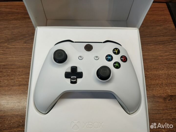 Геймпад Xbox one s
