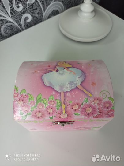 Музыкальная шкатулка с балериной