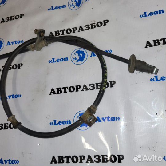 Трос стояночного тормоза левый Hyundai Accent 3