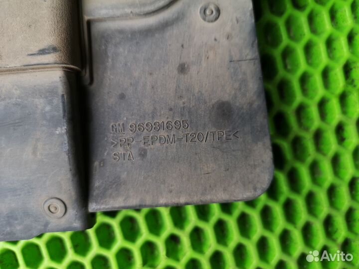 Воздуховод для Chevrolet Cruze 2009-2016