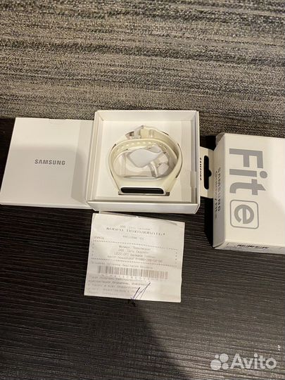 Часы Samsung Galaxy Fit