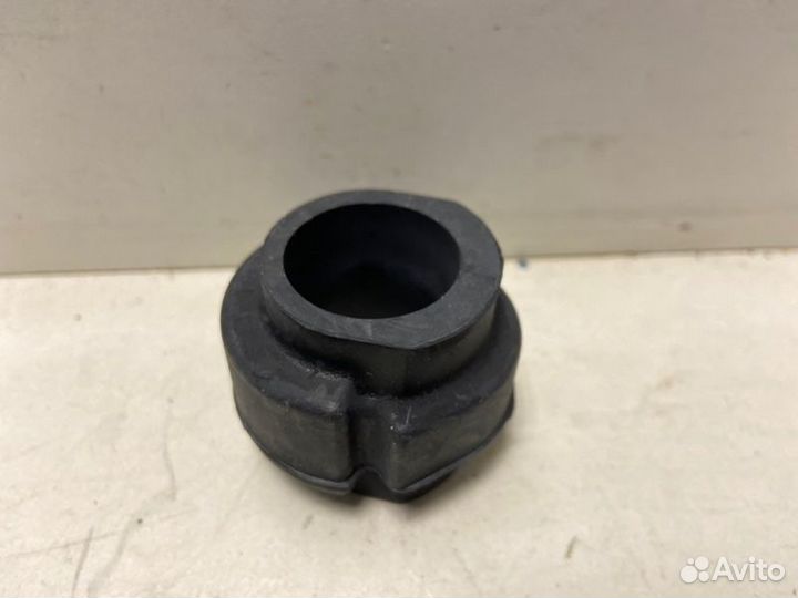 Втулка стабилизатора 105D574