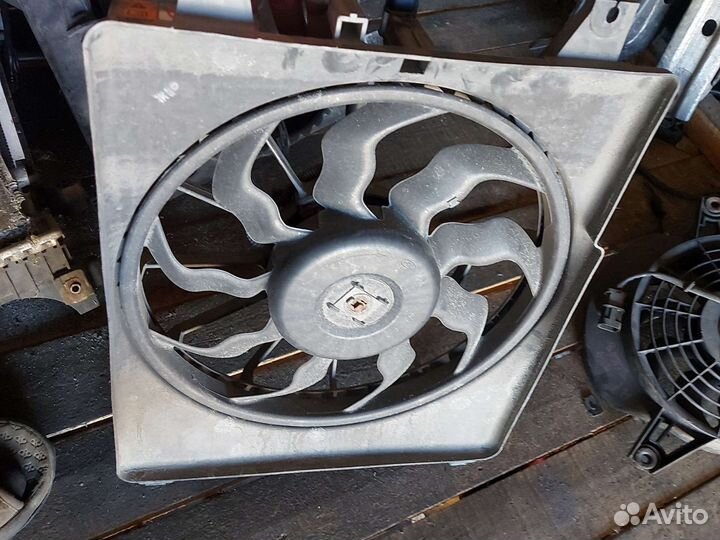 Вентилятор радиатора Хендай Гранд Старекс H1 2.5D