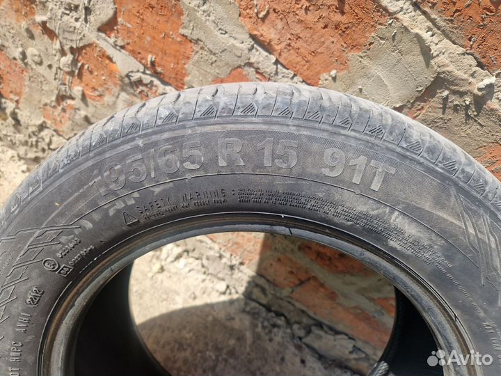 Continental ContiChampionContact 5.00/10 R10 28L