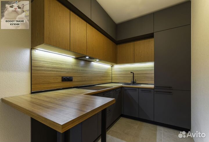 Прямая в потолок кухня на заказ