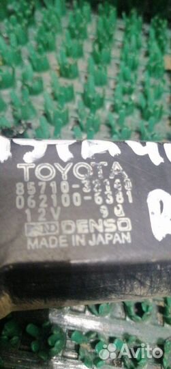 Стеклоподъемник двери задний правый Toyota Vista