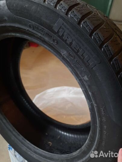 Pirelli Winter Sottozero 3 215/55 R17 98H