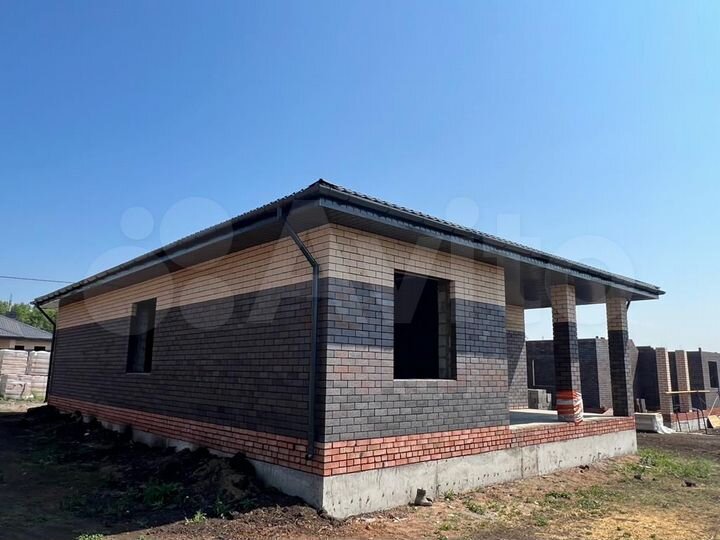 Коттедж 100 м² на участке 6 сот.