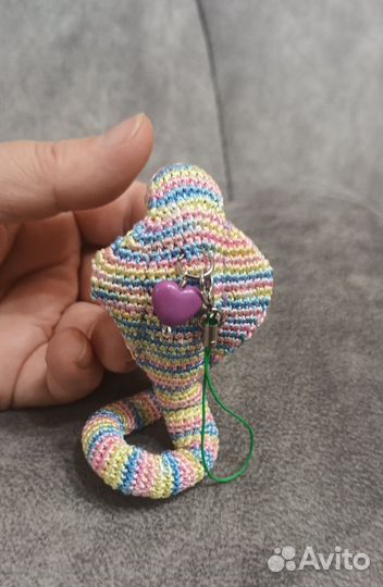 Кобра вязаная игрушка