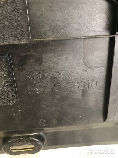 Крышка инвертора Toyota Prius ZVW30 2ZR 2012