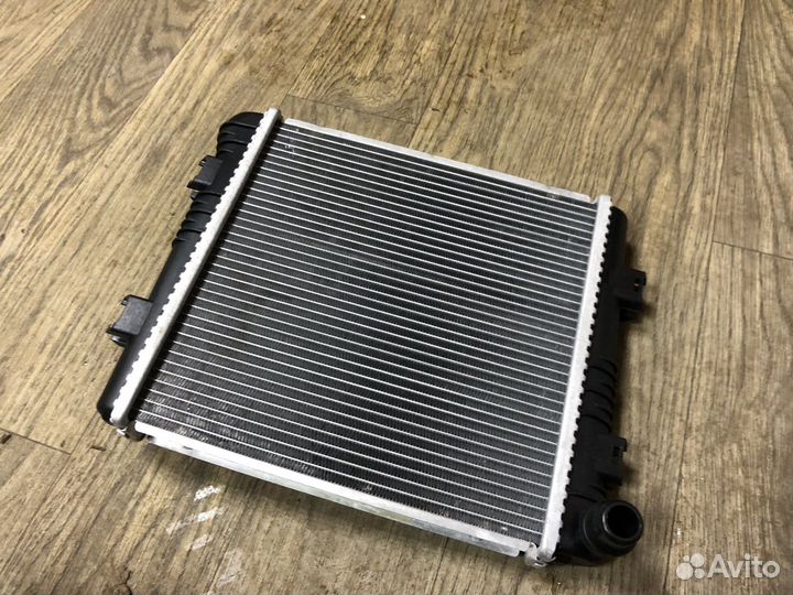 Радиатор дополнительный Mercedes X166 W292 W205