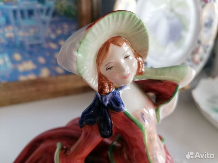 Статуэтка Royal Doulton фарфор Англия винтаж