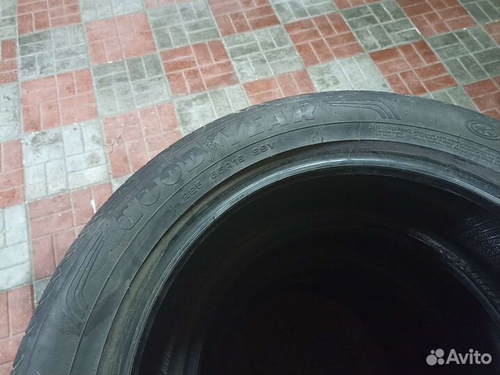 Goodyear EfficientGrip Performance SUV 225/55 R19 99V