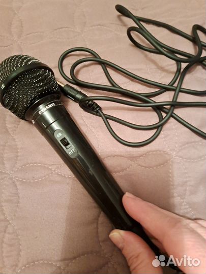 Микрофон для караоке, выступлений на аудиторию