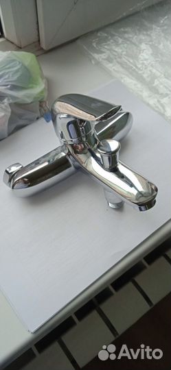 Продам смеситель б\у Sensea однорычажный цвет хром